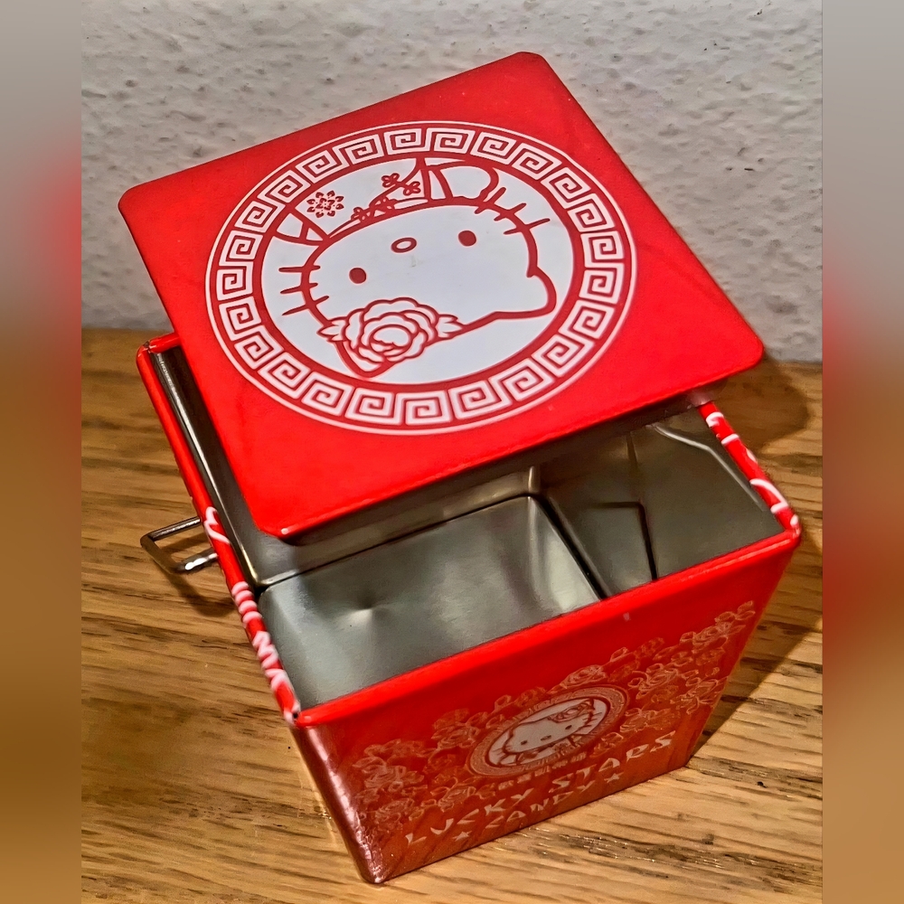 Hello Kitty Lucky Stars Candy Red Chinese Takeaway Mini Tin and Playing Cards - Picture 2 of 13